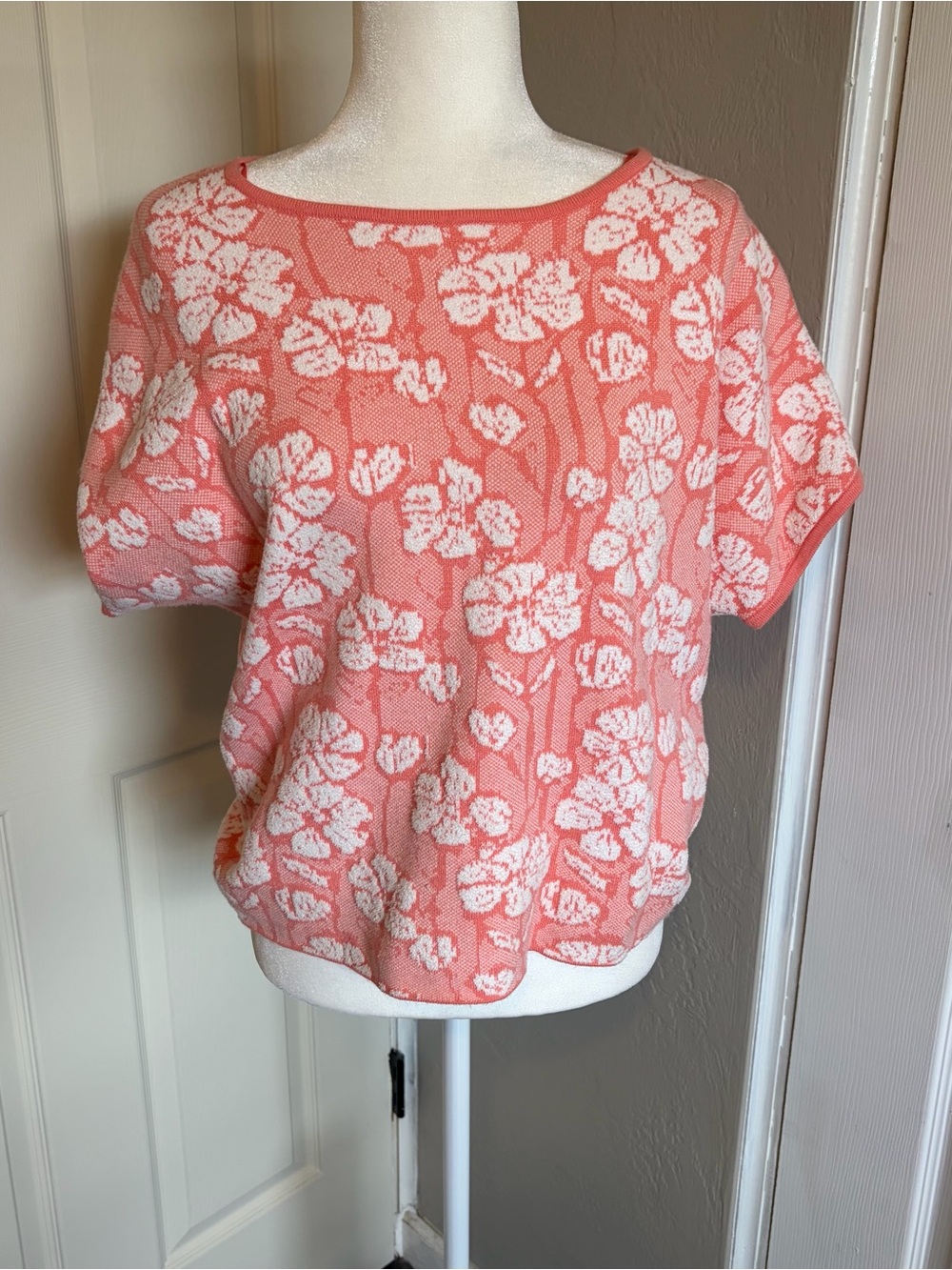 Cynthia Rowley Peach pink Floral sweater top short sleeve blouse